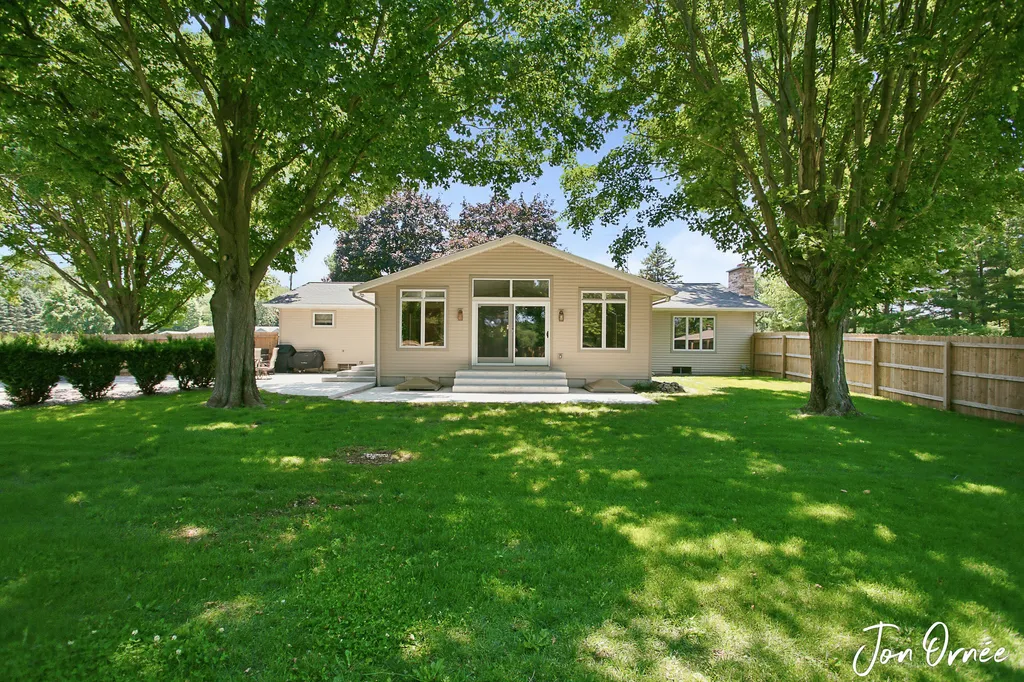 6055 141st Avenue Laketown Township MI 49423