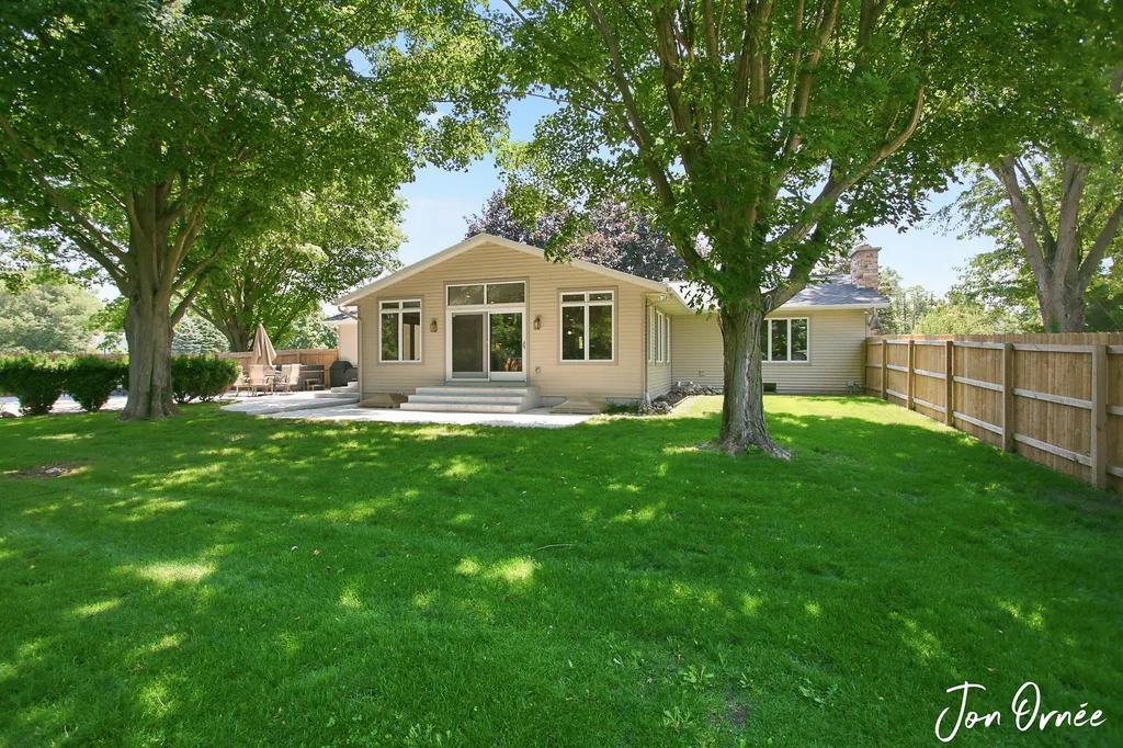 6055 141st Avenue Laketown Township MI 49423