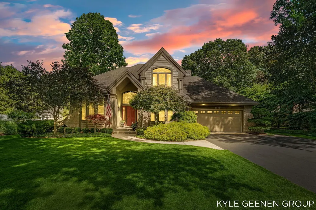 3970 Lake Point Drive Norton Shores City MI 49441