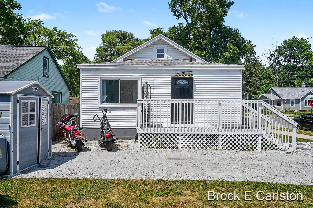 855 Windsor Avenue Muskegon City MI 49441