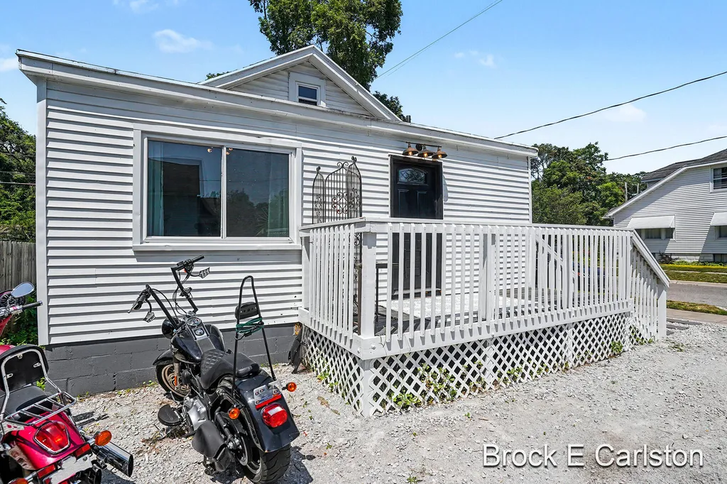 855 Windsor Avenue Muskegon City MI 49441