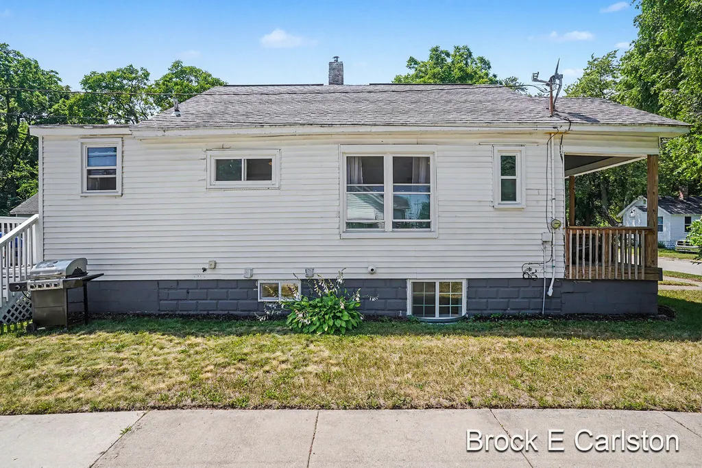 855 Windsor Avenue Muskegon City MI 49441