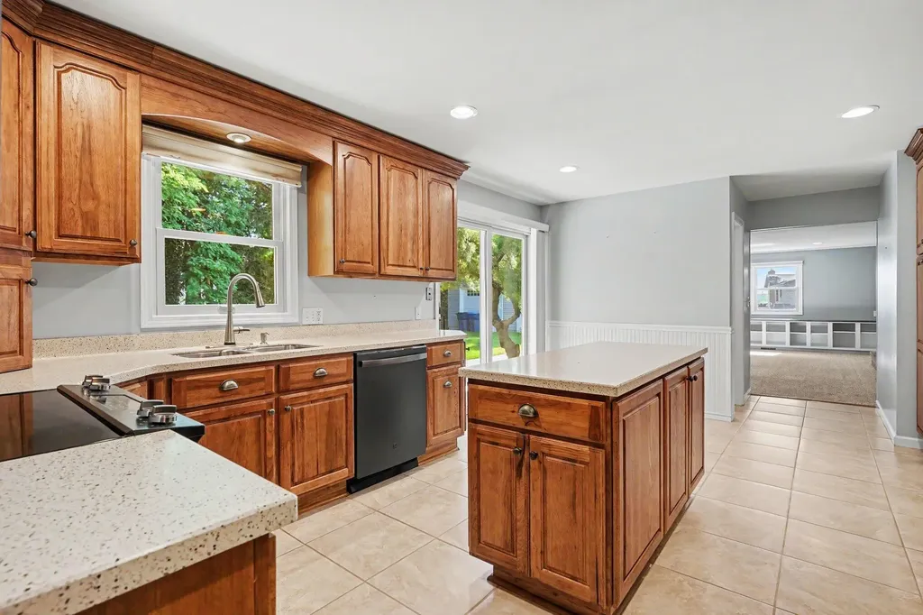 16115 Harbor View Drive Ferrysburg City MI 49456