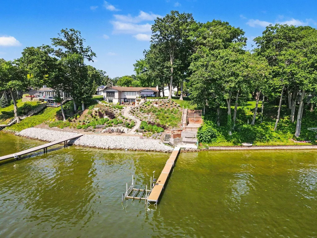 16115 Harbor View Drive Ferrysburg City MI 49456
