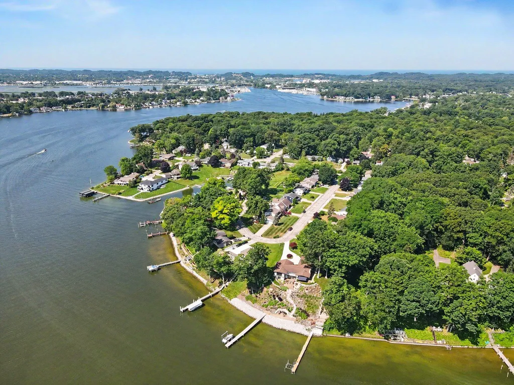 16115 Harbor View Drive Ferrysburg City MI 49456
