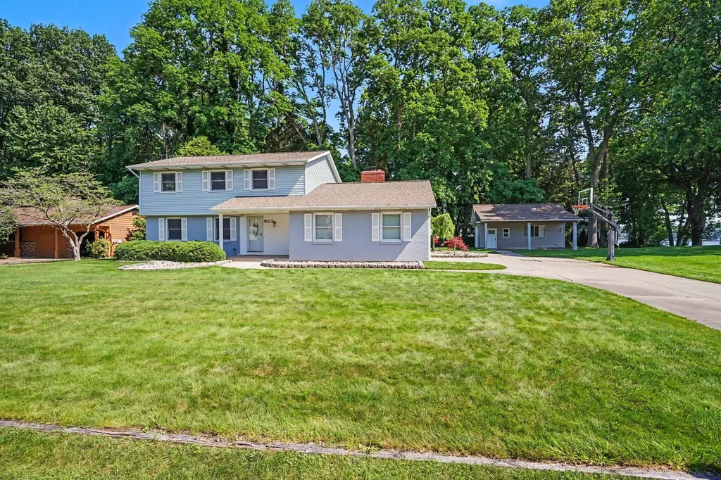 16115 Harbor View Drive Ferrysburg City MI 49456