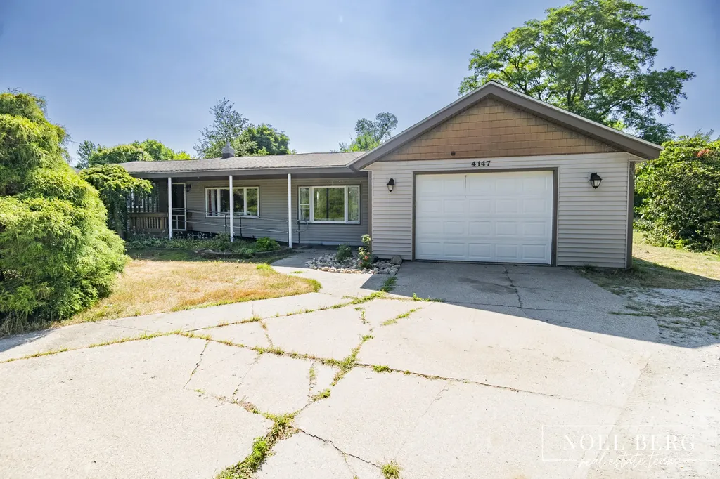 4147 S Brooks Road Fruitport Charter Township MI 49444