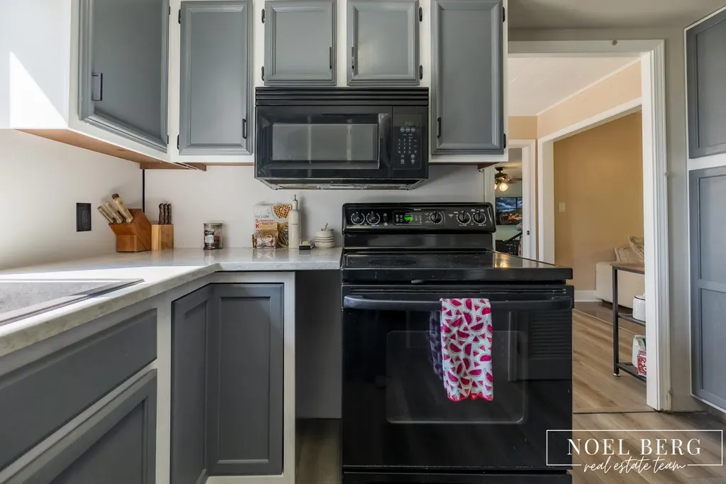 4147 S Brooks Road Fruitport Charter Township MI 49444