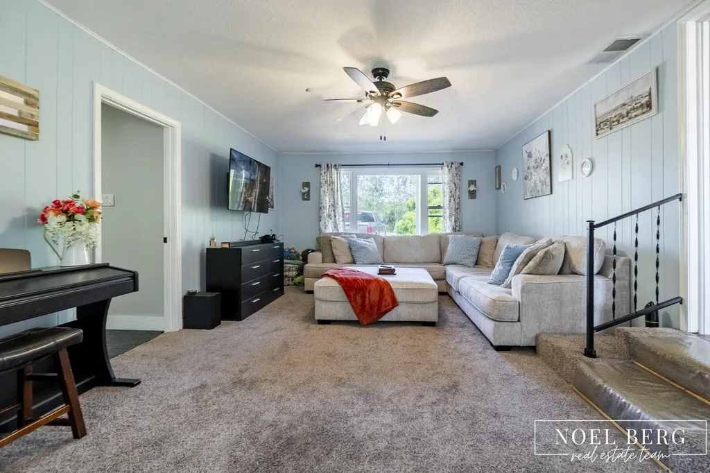 4147 S Brooks Road Fruitport Charter Township MI 49444