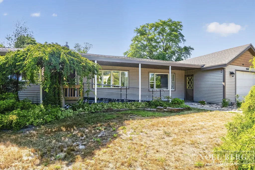 4147 S Brooks Road Fruitport Charter Township MI 49444