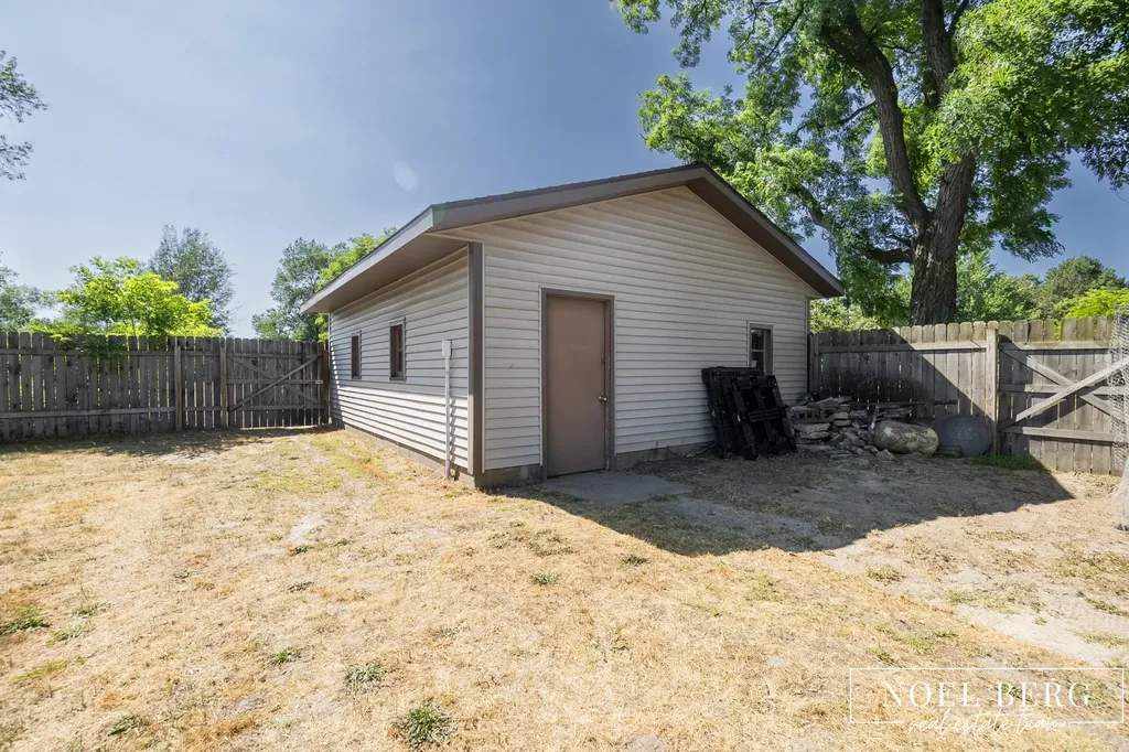 4147 S Brooks Road Fruitport Charter Township MI 49444