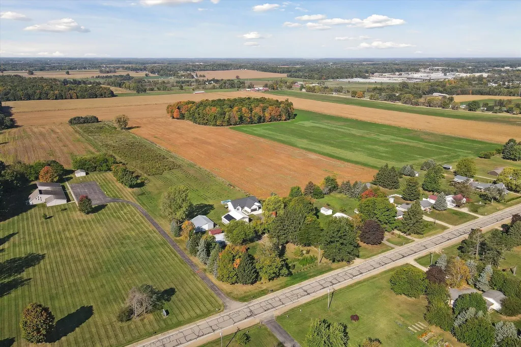2434 S Cochran Road Carmel Township MI 48813