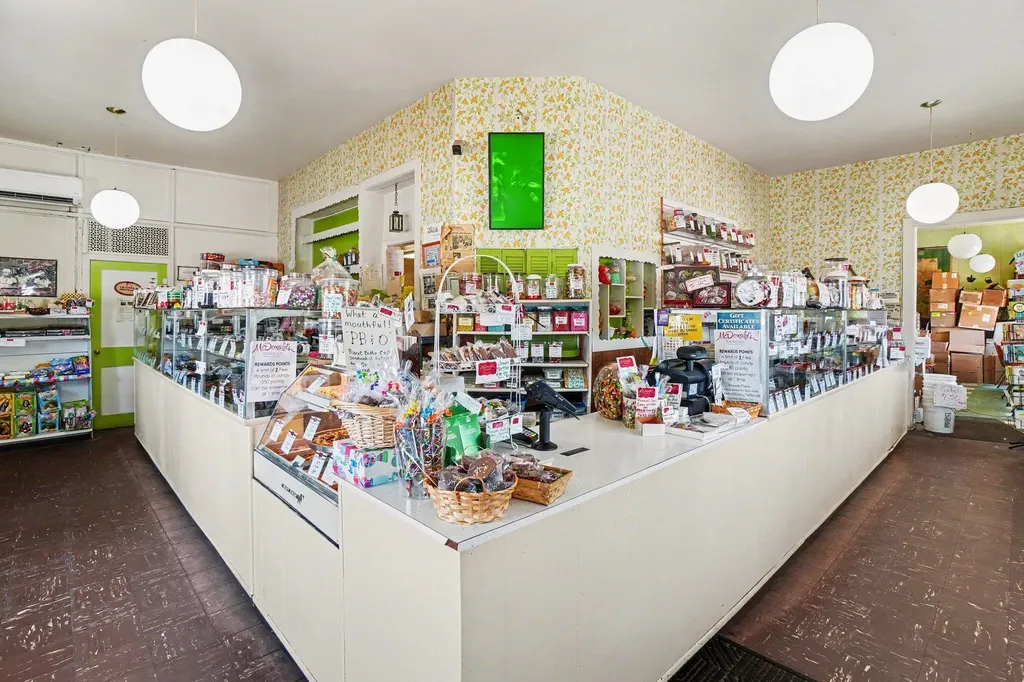 1064 S Getty Street Muskegon City MI 49442