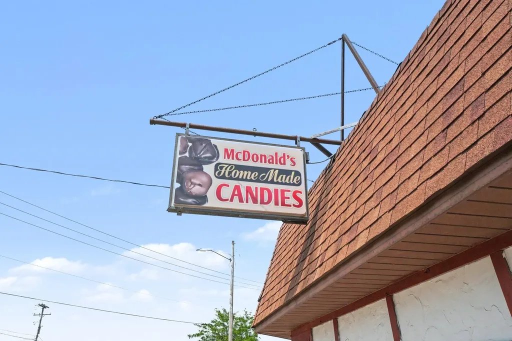 1064 S Getty Street Muskegon City MI 49442
