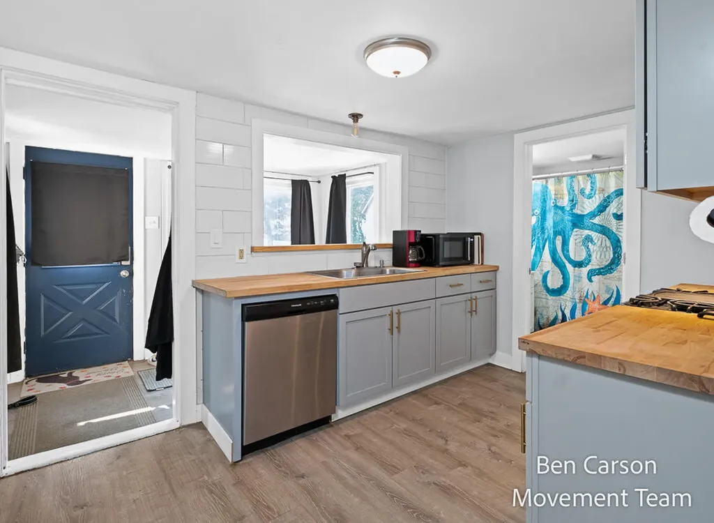 2164 Letart Avenue Muskegon City MI 49441