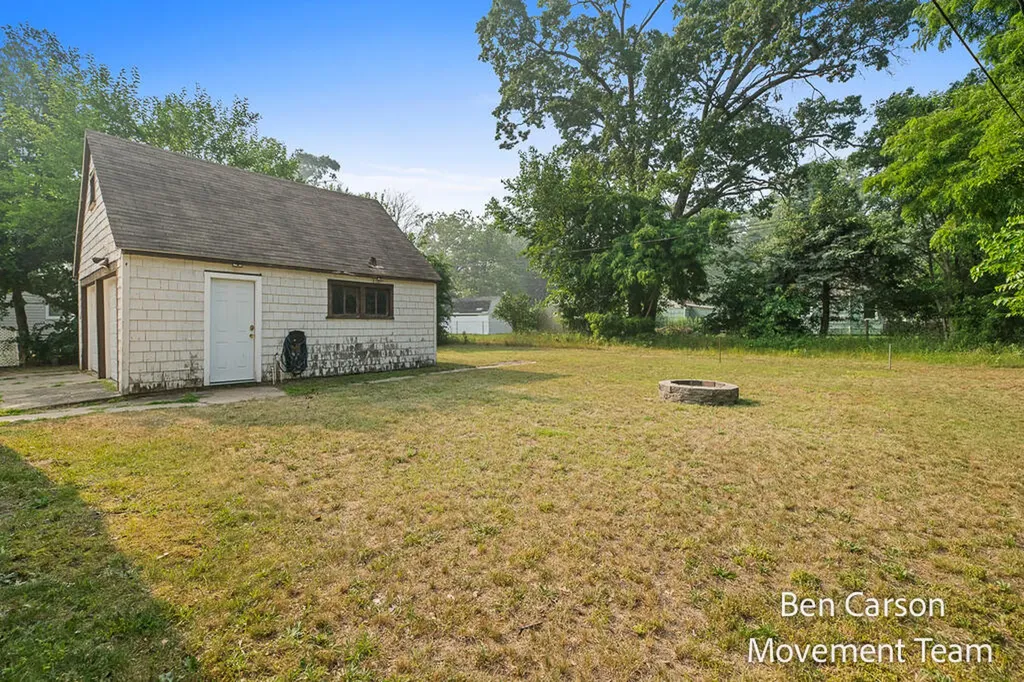2164 Letart Avenue Muskegon City MI 49441