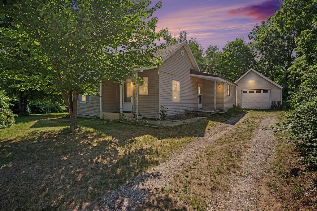34 E Washington Street Newaygo City MI 49337