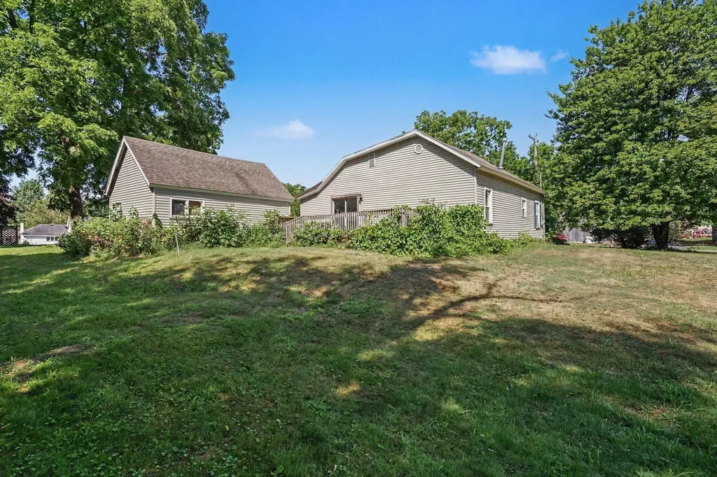 34 E Washington Street Newaygo City MI 49337