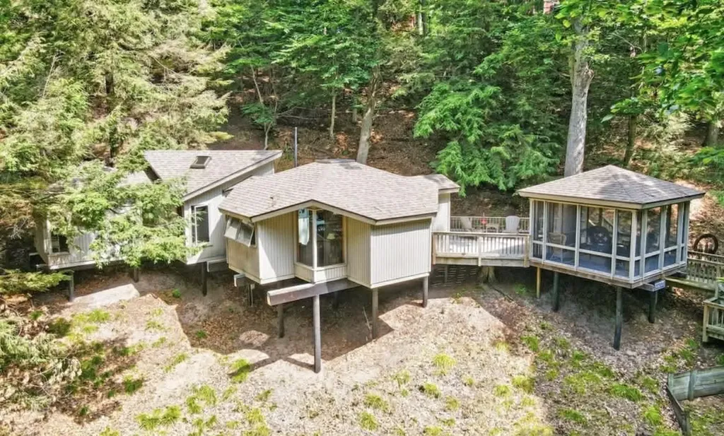 10304 Lost Valley Road White River Township MI 49437