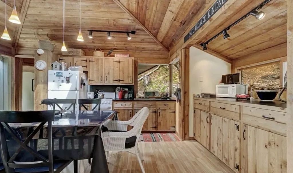 10304 Lost Valley Road White River Township MI 49437