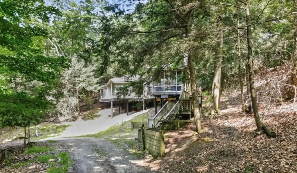 10304 Lost Valley Road White River Township MI 49437