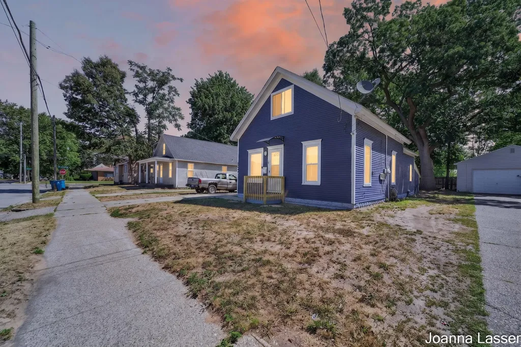 3008 6th Street Muskegon Heights City MI 49444