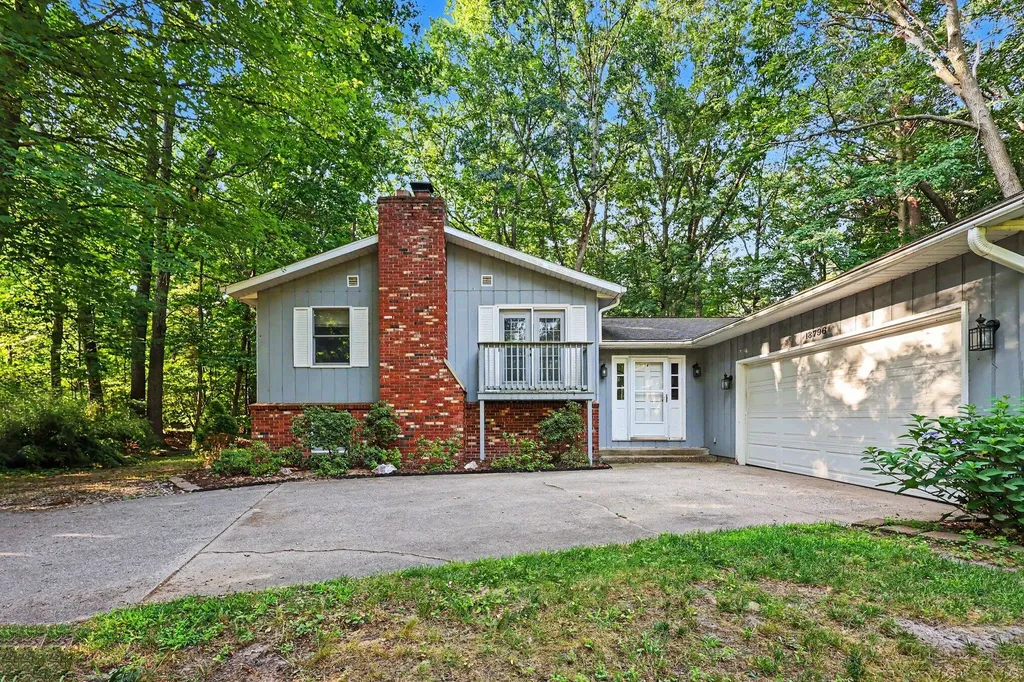 18796 N Fruitport Road Spring Lake Township MI 49456