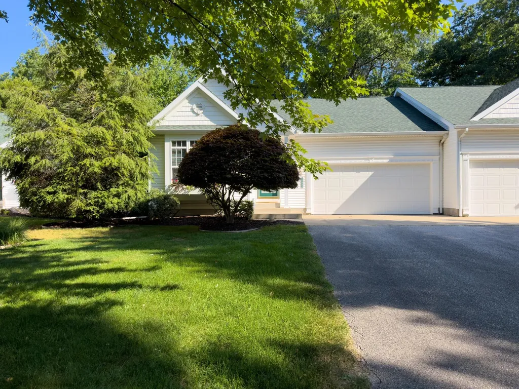 14993 Thoroughbred Run Spring Lake Township MI 49456