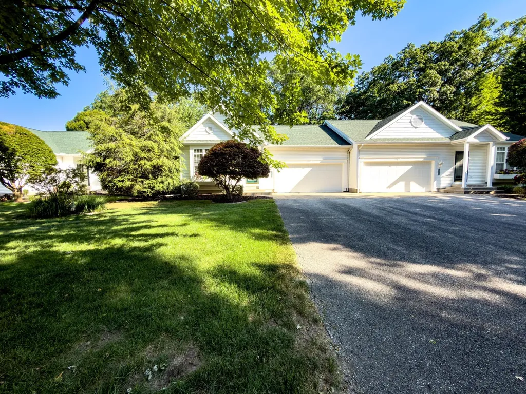 14993 Thoroughbred Run Spring Lake Township MI 49456