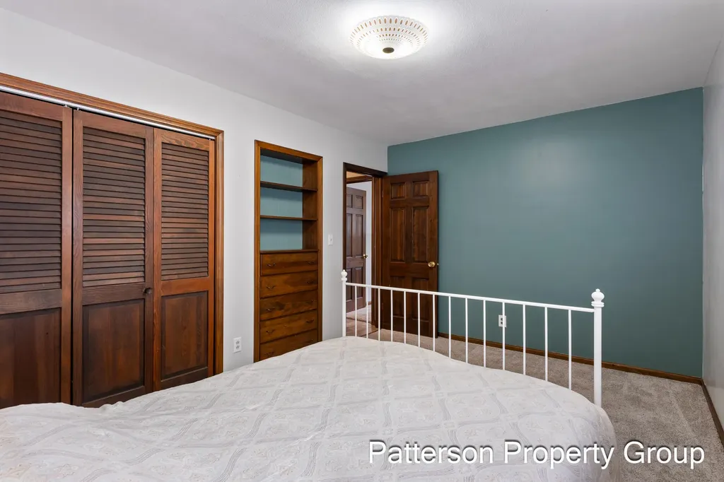 5087 Lake Harbor Road Norton Shores City MI 49441
