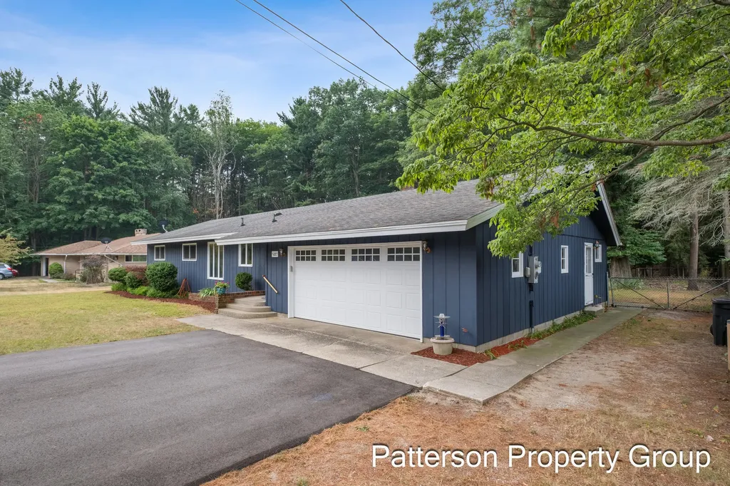 5087 Lake Harbor Road Norton Shores City MI 49441
