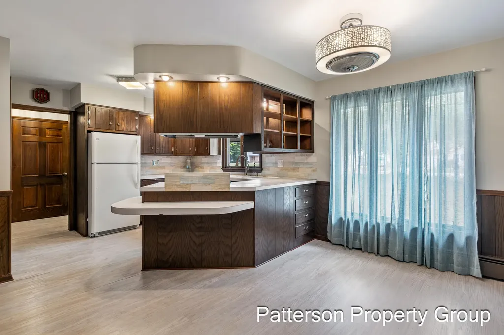 5087 Lake Harbor Road Norton Shores City MI 49441