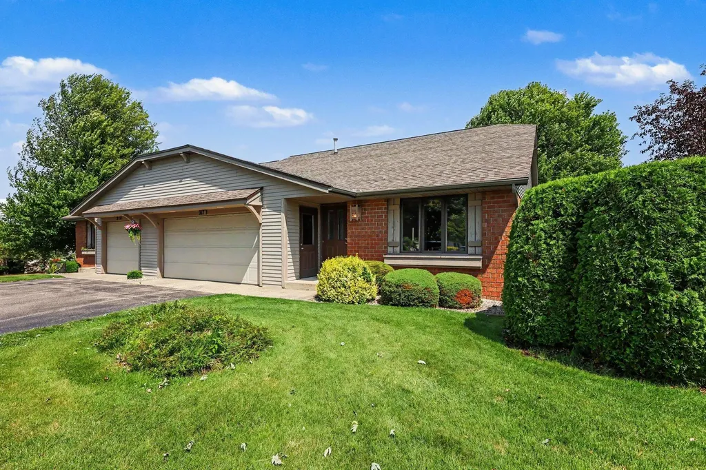 217 Parkside Drive Zeeland City MI 49464