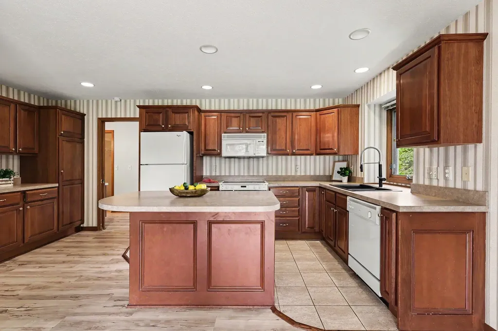217 Parkside Drive Zeeland City MI 49464