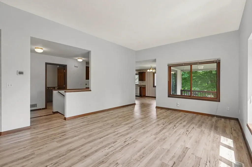 217 Parkside Drive Zeeland City MI 49464