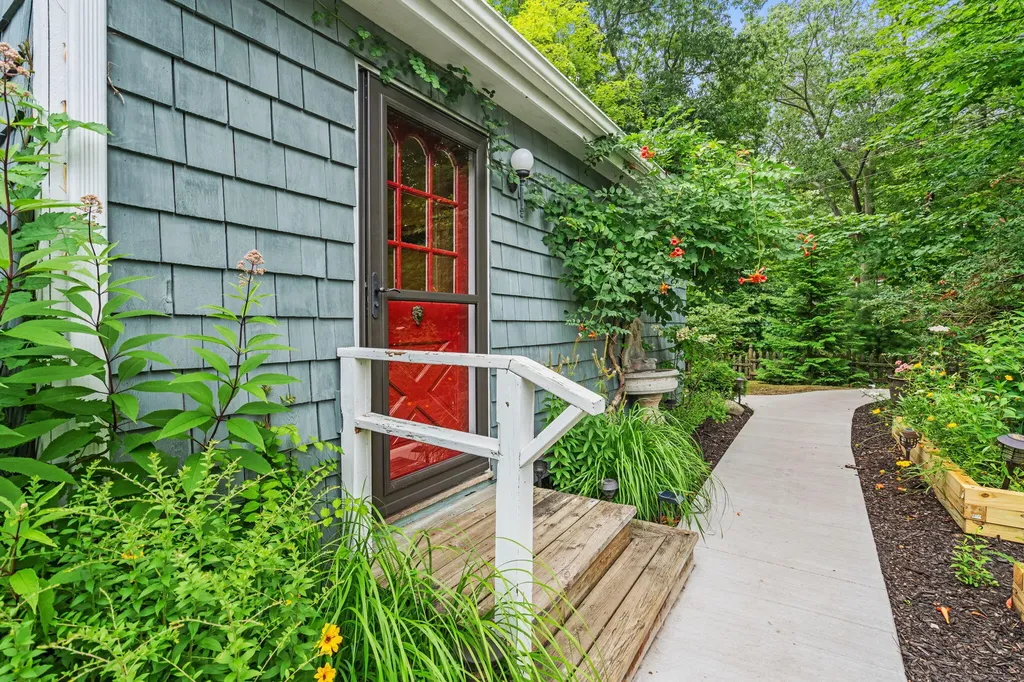 790 Simonson Drive Saugatuck City MI 49453