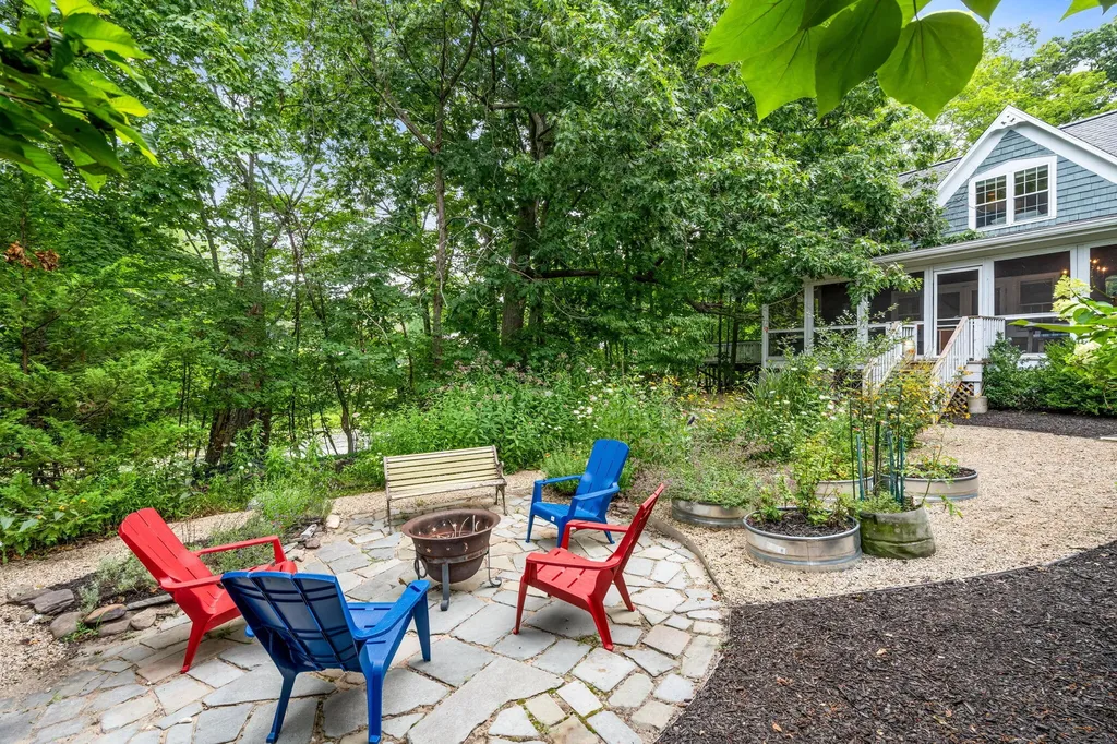790 Simonson Drive Saugatuck City MI 49453