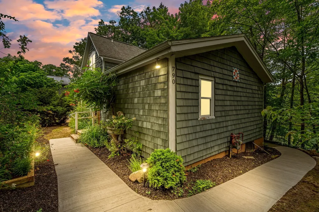 790 Simonson Drive Saugatuck City MI 49453