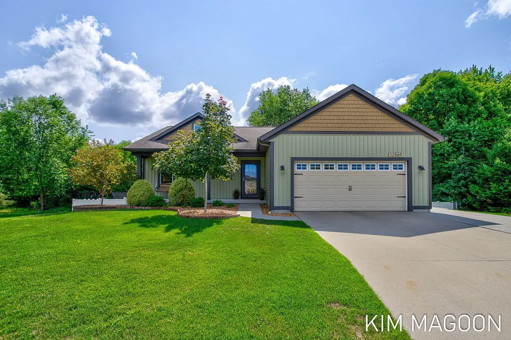 12569 Canterbury Court Grand Haven Charter Township MI 49417