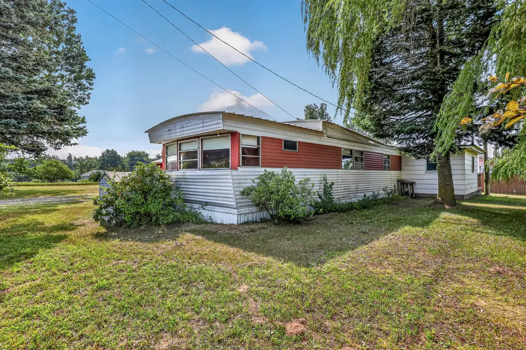 6402 S Oceana Drive Grant Township MI 49452