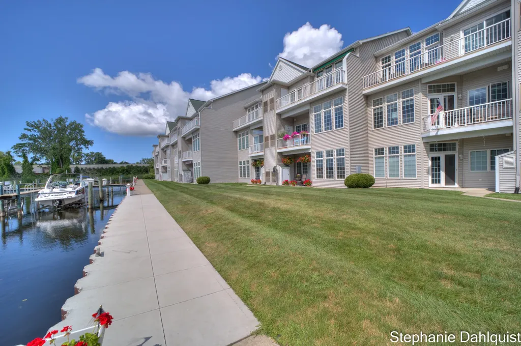 2411 Lake Avenue North Muskegon City MI 49445