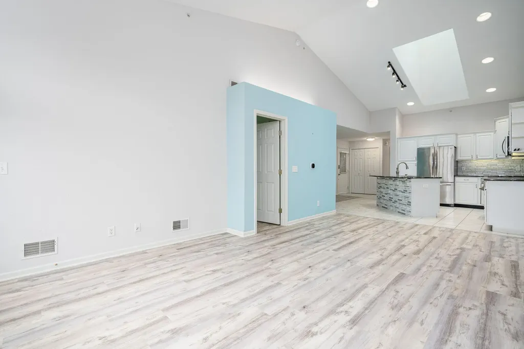 2411 Lake Avenue North Muskegon City MI 49445