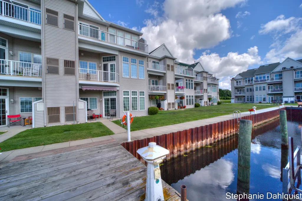 2411 Lake Avenue North Muskegon City MI 49445