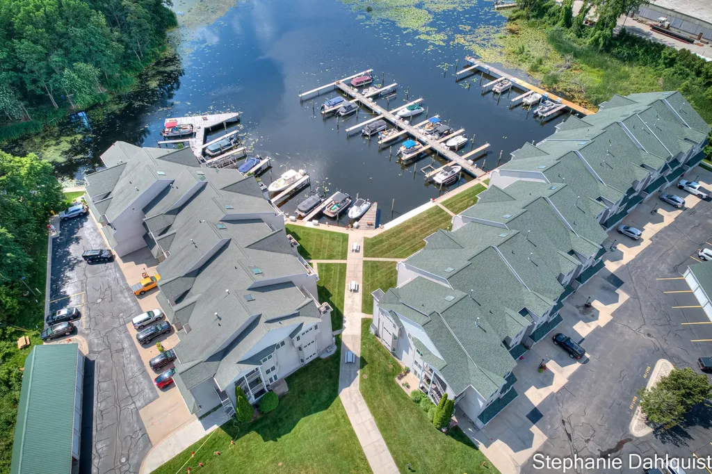 2411 Lake Avenue North Muskegon City MI 49445
