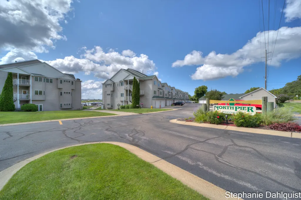 2411 Lake Avenue North Muskegon City MI 49445