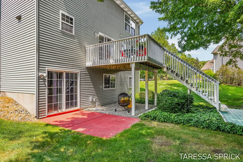 362 Sandcastle Drive Park Township MI 49424