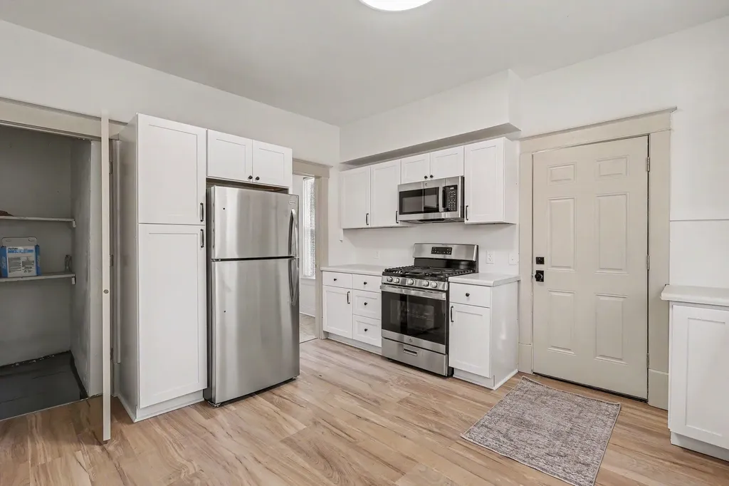 421 W Forest Avenue Muskegon City MI 49441