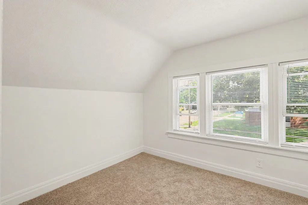 421 W Forest Avenue Muskegon City MI 49441