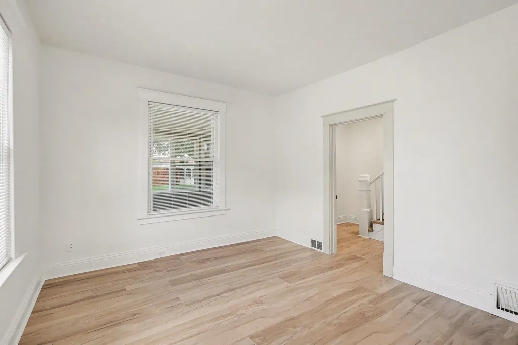 421 W Forest Avenue Muskegon City MI 49441