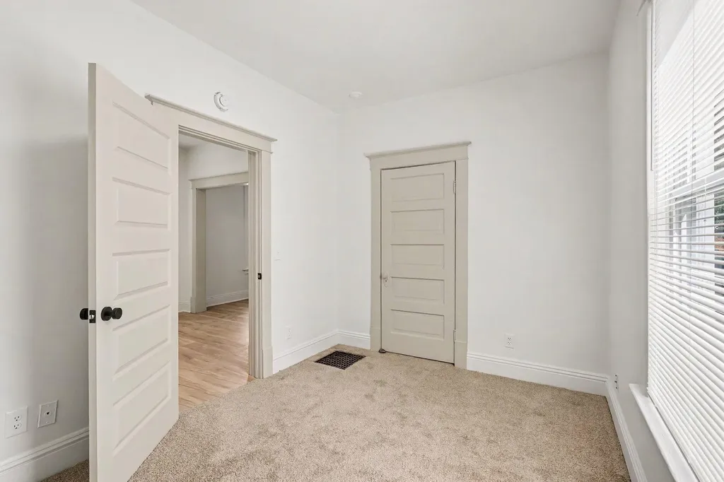421 W Forest Avenue Muskegon City MI 49441
